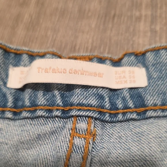 Zara Trafaluc Denimwear Rose Embroidered High Rise Shorts - Picture 11 of 16